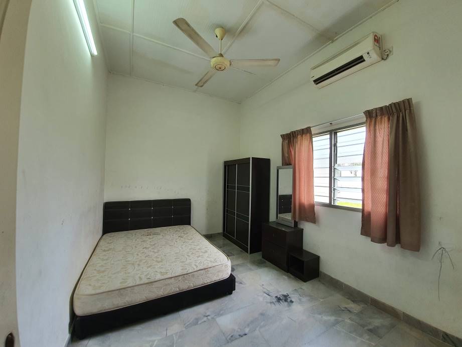 Fully Furnished One Storey Bungalow  Pasir Puteh - photo 4