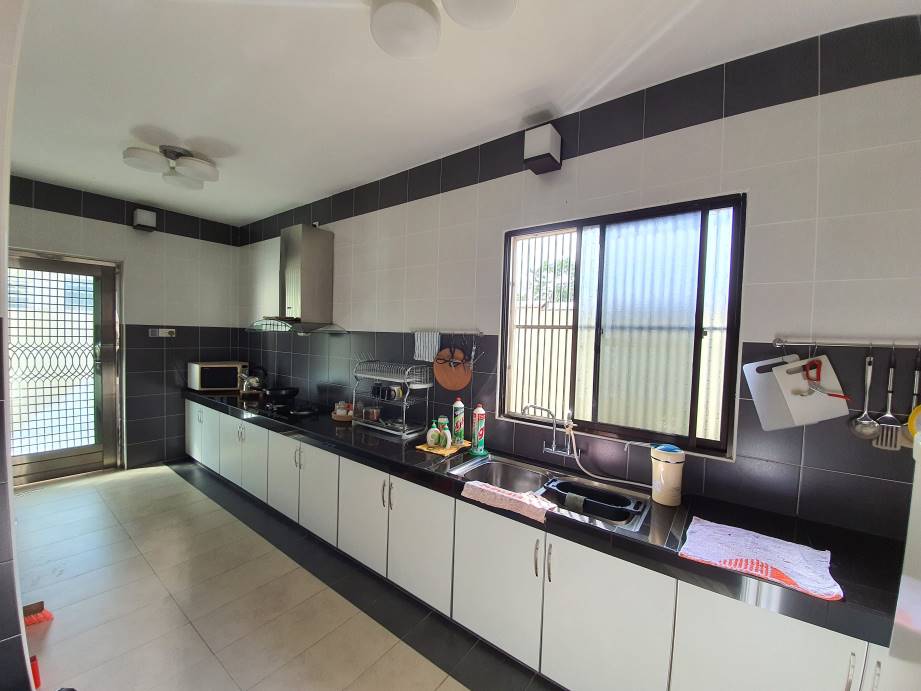 Fully Furnished Pulai Heights Two Storey Semi D - photo 7