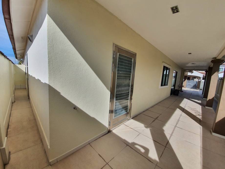 Fully Furnished Pulai Heights Two Storey Semi D - photo 12