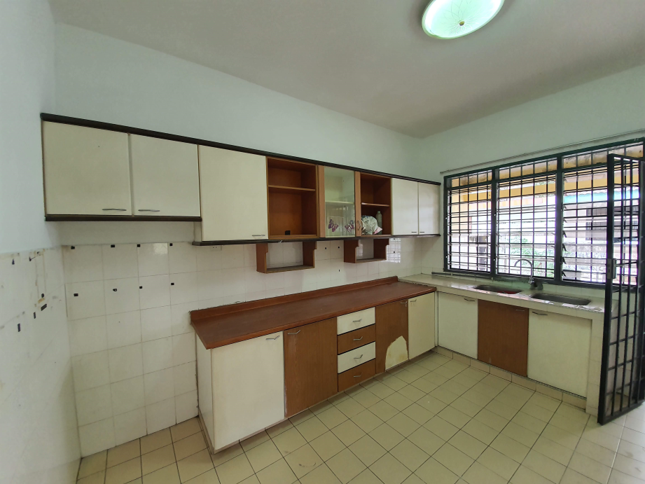 Double Storey Corner House For Rent - photo 3