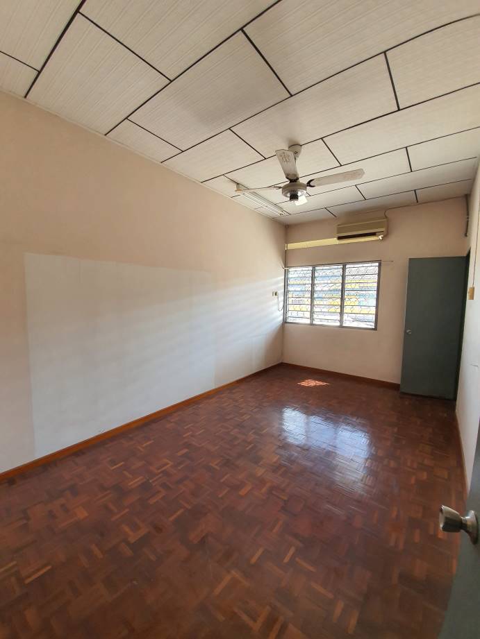 Taman Melor Pasir Puteh Double Storey House - photo 9