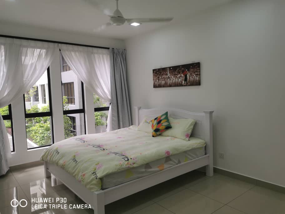 Fully Furnished Upper East Condo at Tiger Lane - photo 3