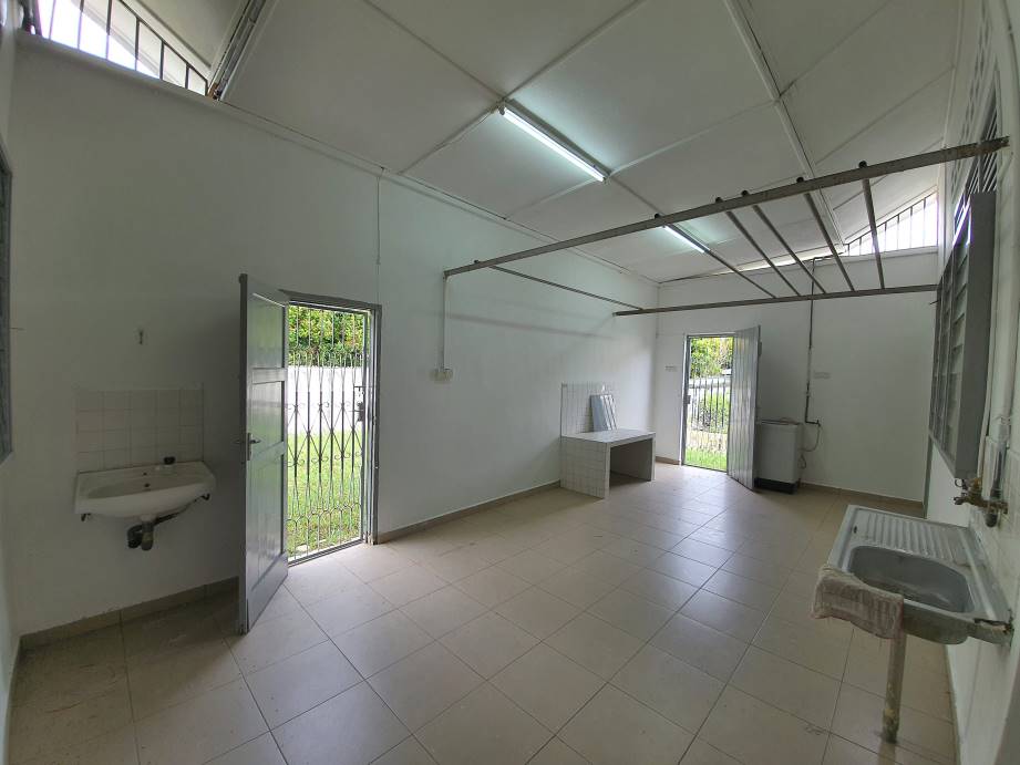 Canning Garden Ipoh Single Storey House corner - photo 2