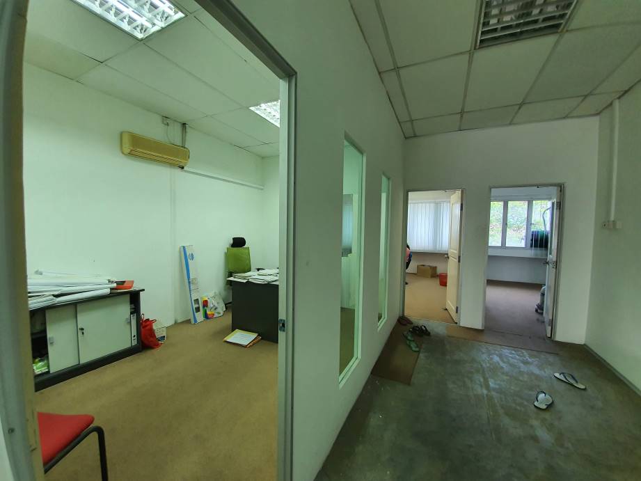 PF 1st Floor Office Ipoh Tasek IGB with aircond - photo 4