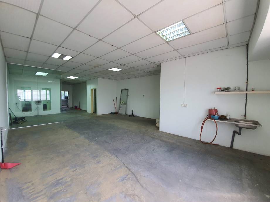 PF 1st Floor Office Ipoh Tasek IGB with aircond - photo 5