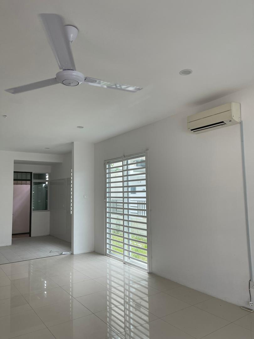Brand New Basic Green Park 2 storey Semi D House - photo 3