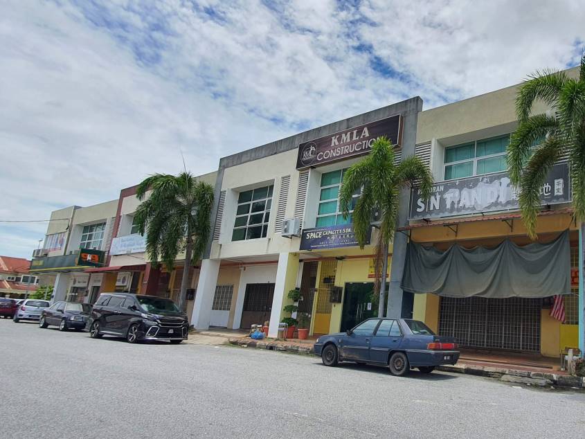 Seri Botani Ground Floor Shop for rent - photo 1