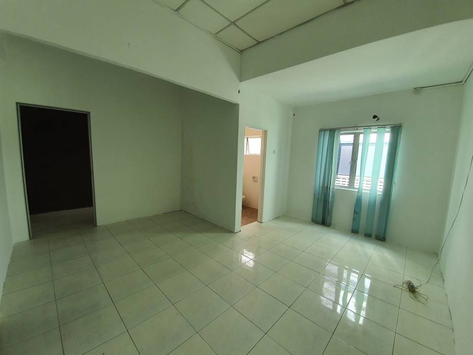 Gunung Rapat Jalan Gopeng Main Road 1st Floor Shop - photo 4