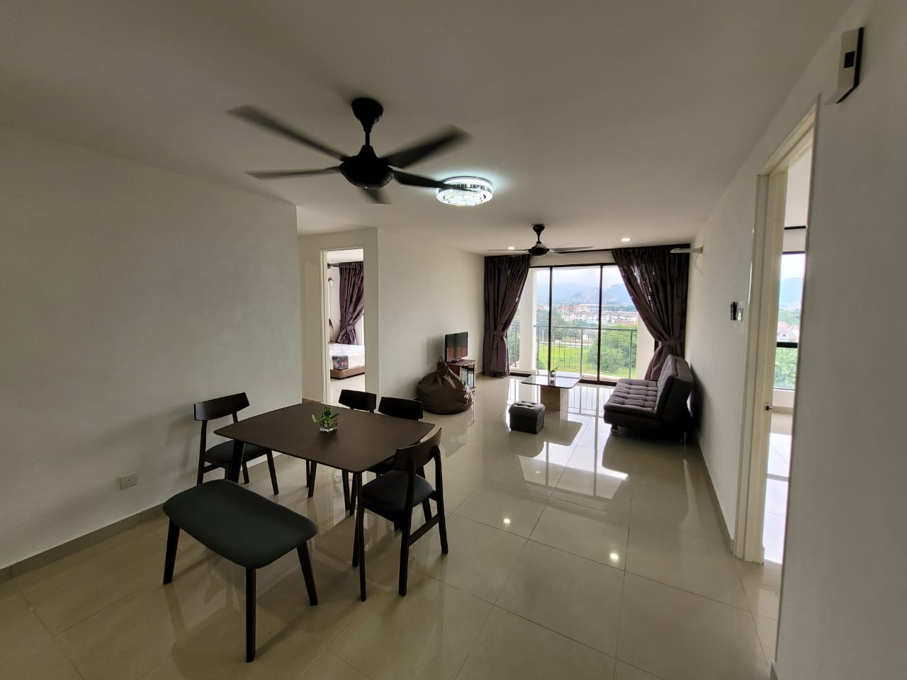 Upper East Condominium Fully Furnished for Rent - photo 2