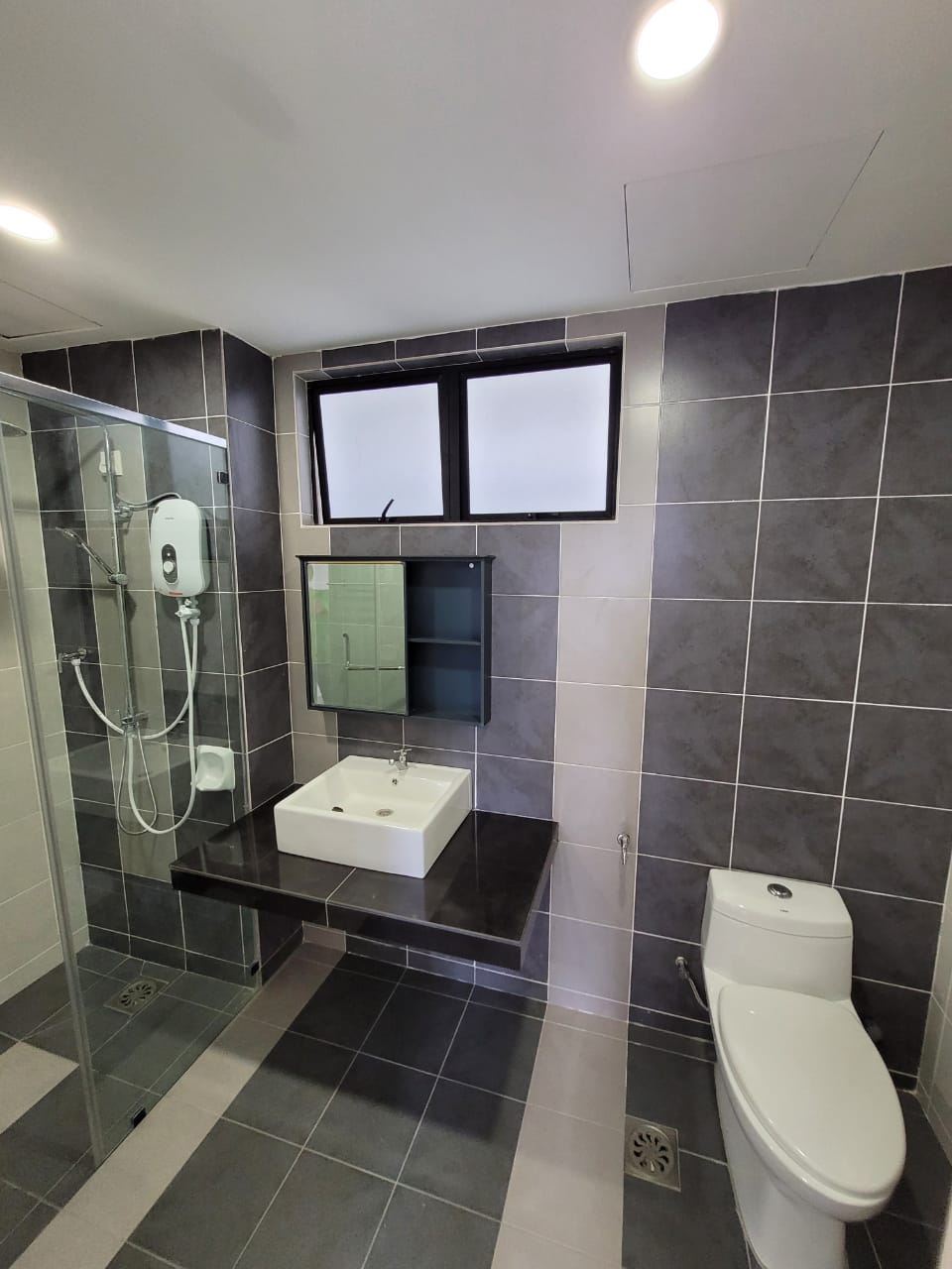 Upper East Condominium Fully Furnished for Rent - photo 4