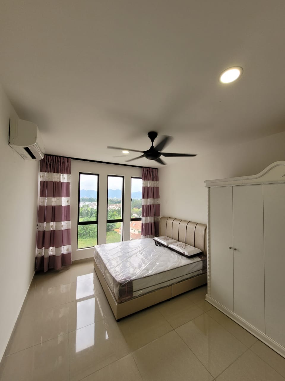 Upper East Condominium Fully Furnished for Rent - photo 5