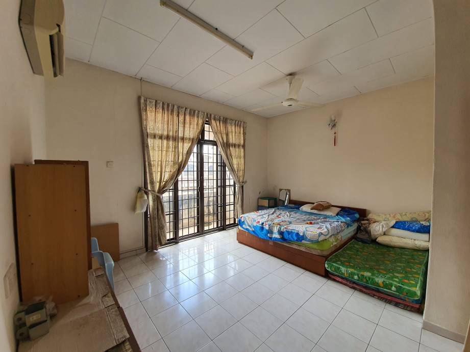 Taman Pinji Perdana 2 storey house near Pengkalan - photo 3