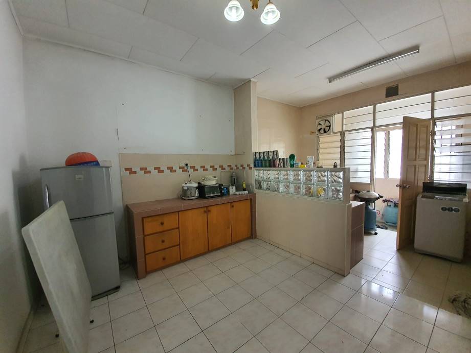 Taman Pinji Perdana 2 storey house near Pengkalan - photo 5