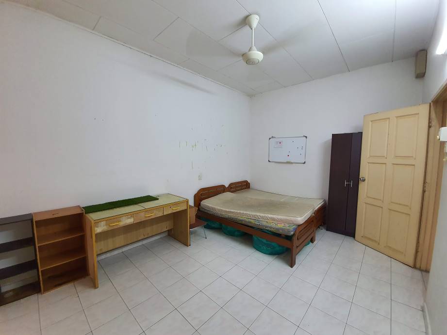 Taman Pinji Perdana 2 storey house near Pengkalan - photo 7