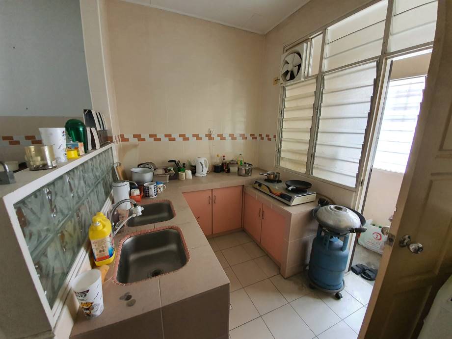 Taman Pinji Perdana 2 storey house near Pengkalan - photo 8