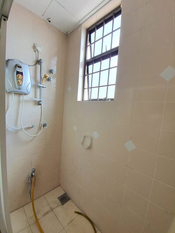Taman Pinji Perdana 2 storey house near Pengkalan - photo 9