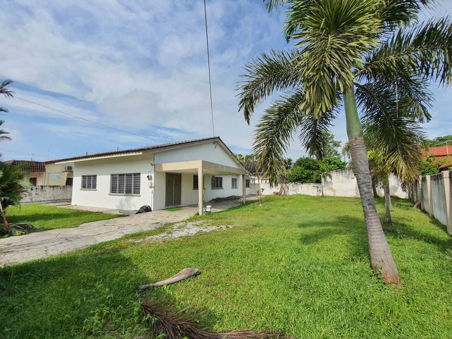 Pasir Putih Single Storey Bungalow for Rent - photo 1