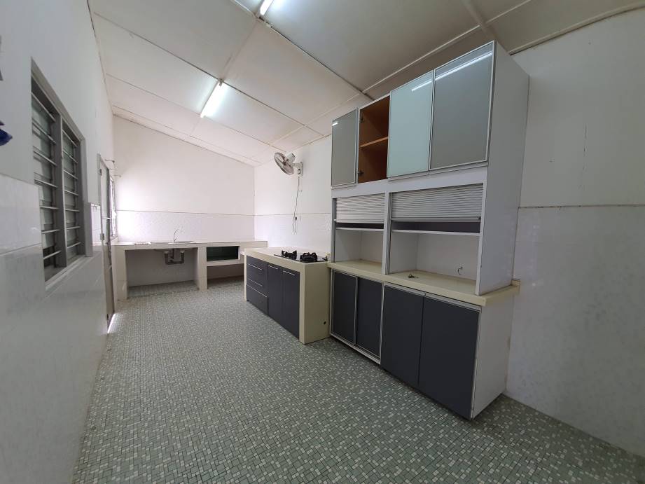 Pasir Putih Single Storey Bungalow for Rent - photo 4