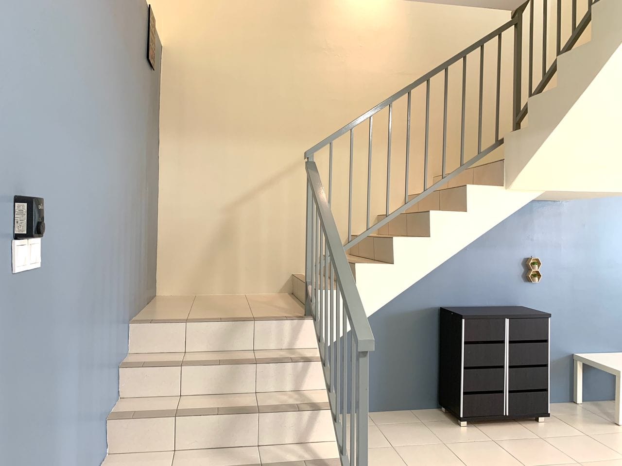 Meru Scientex 2 Partly Furnished Double Sty House - photo 9