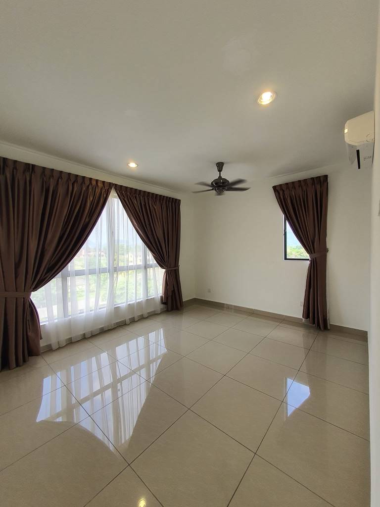 Upper East Condo Corner unit for Sale - photo 5