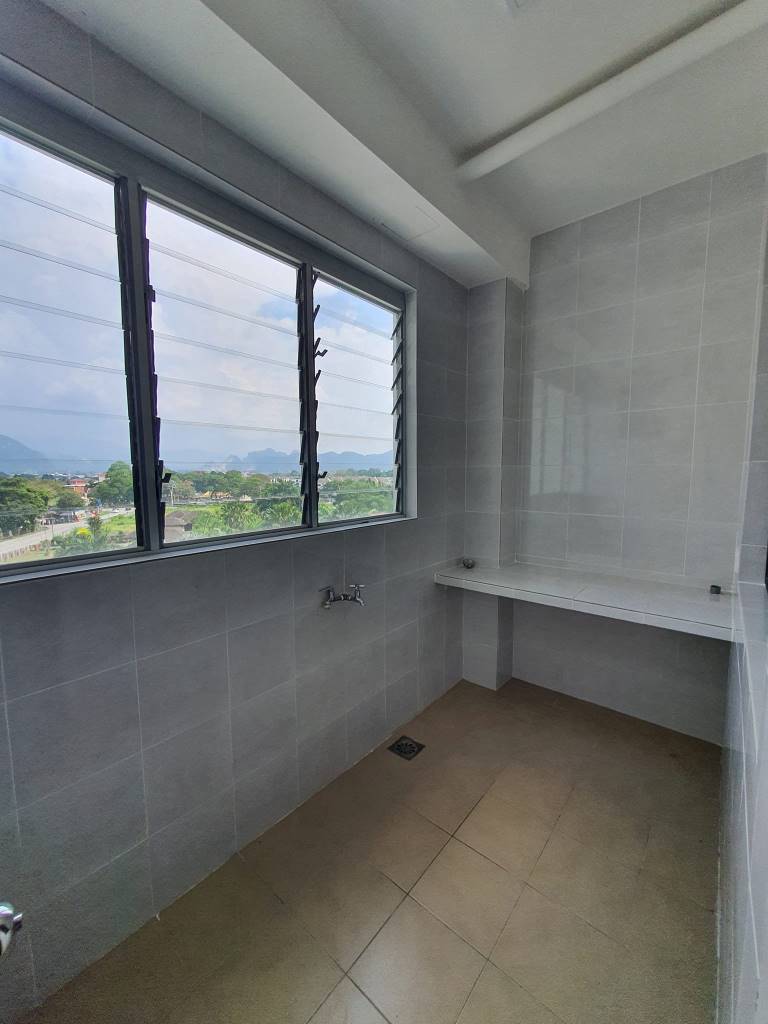 Upper East Condo Corner unit for Sale - photo 9