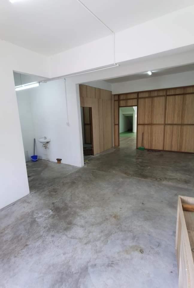 Pengkalan Station 18 GF Shop - photo 2