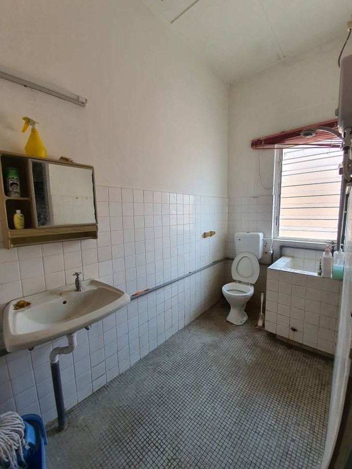 Silibin First Garden Taman Pertama semi d House - photo 11