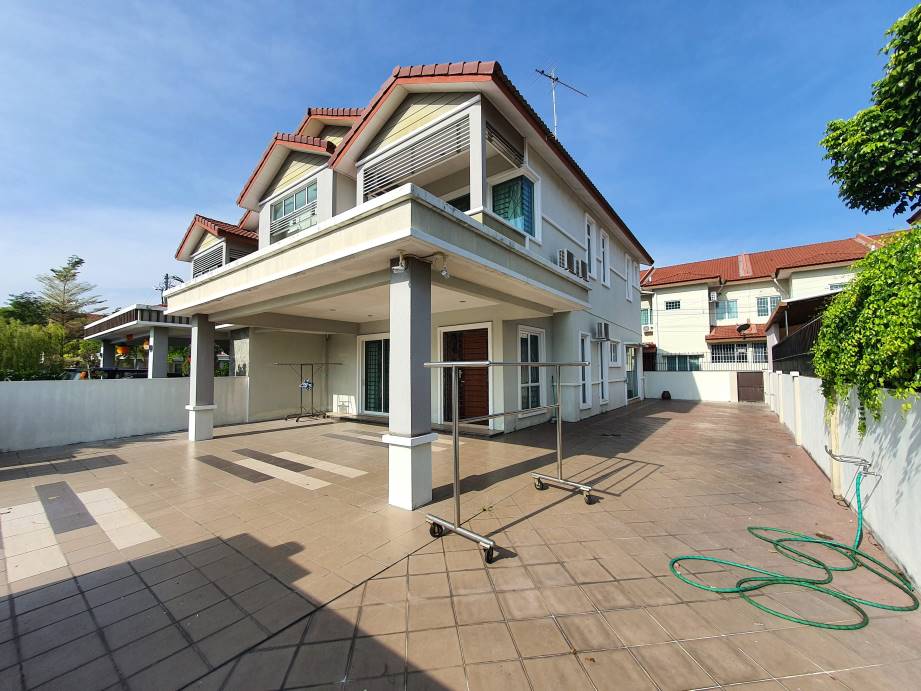 Bandar Seri Botani 2 Sty Semi D House