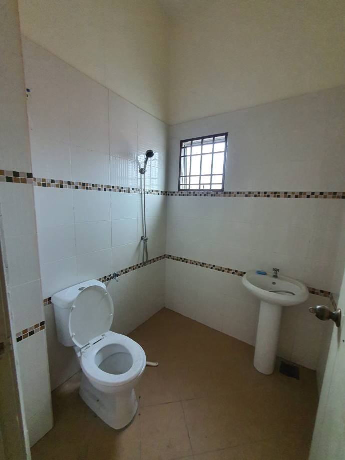 Pengkalan Prima near Bandar Seri botani - photo 9