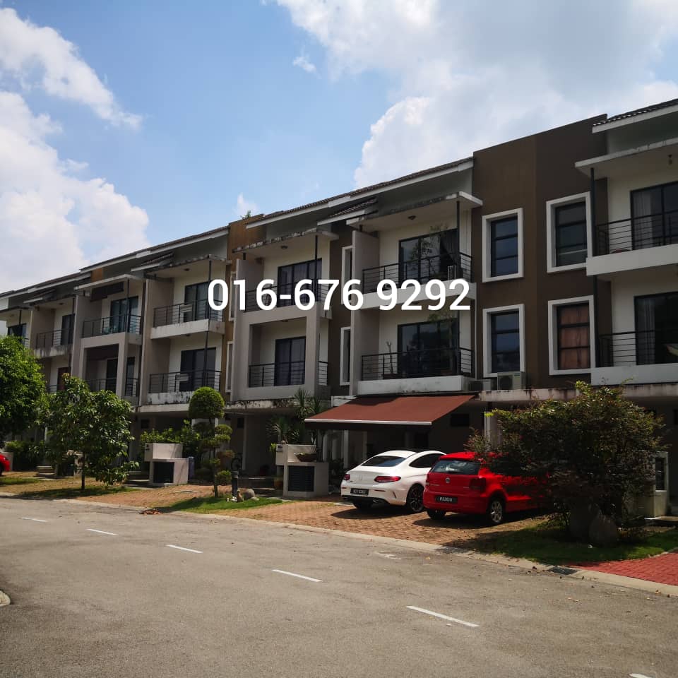3 sty Superlink house at Puchong - photo 1