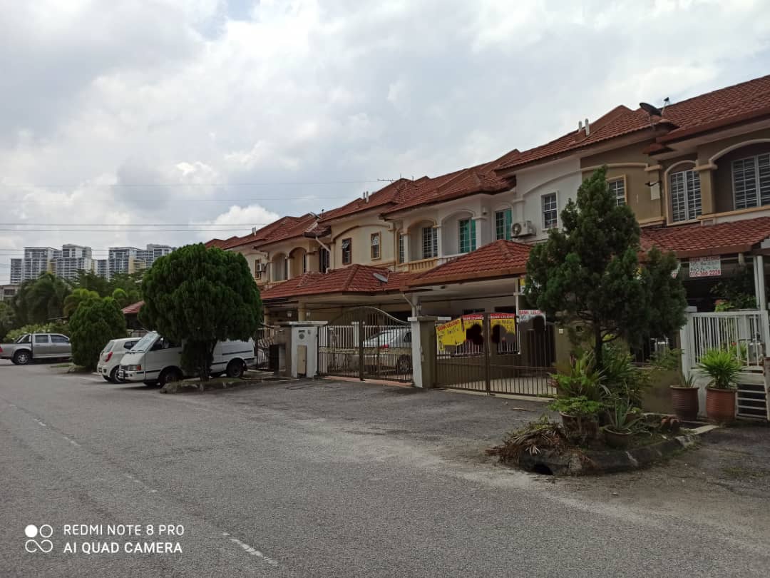 2 sty house at Mutiara Puchong Below market 120k - photo 3