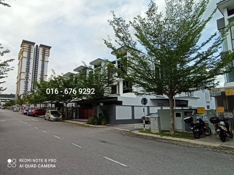 3 sty villa at Kajang below market 174k - photo 3