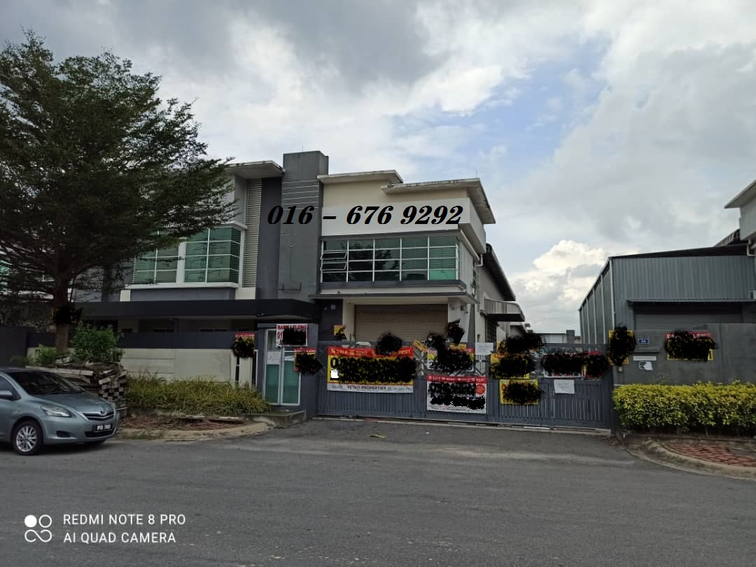 2 sty Semi-D Factory at Semenyih, Earn 713k - photo 1