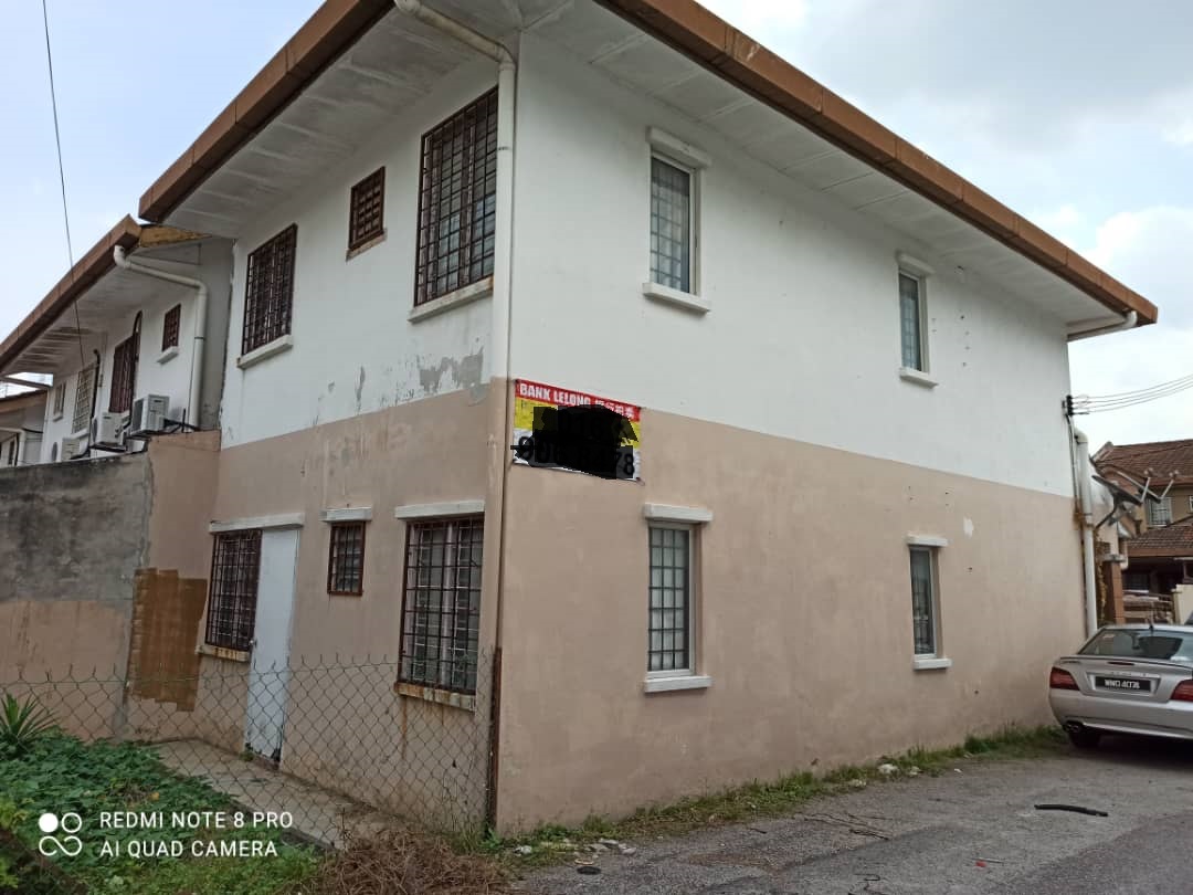 2 sty house at Puncak Jalil, below market 130k - photo 4