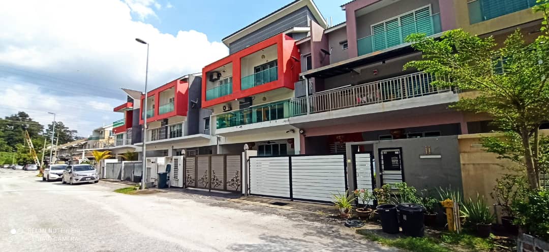 3 sty superlink house at Seri Kembangan - photo 3