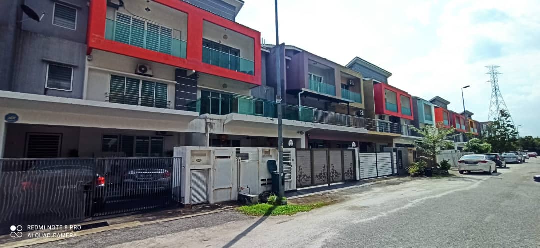 3 sty superlink house at Seri Kembangan - photo 4