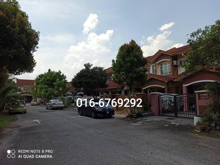 2 sty house at Putra Heights, Below Market 209k - photo 3