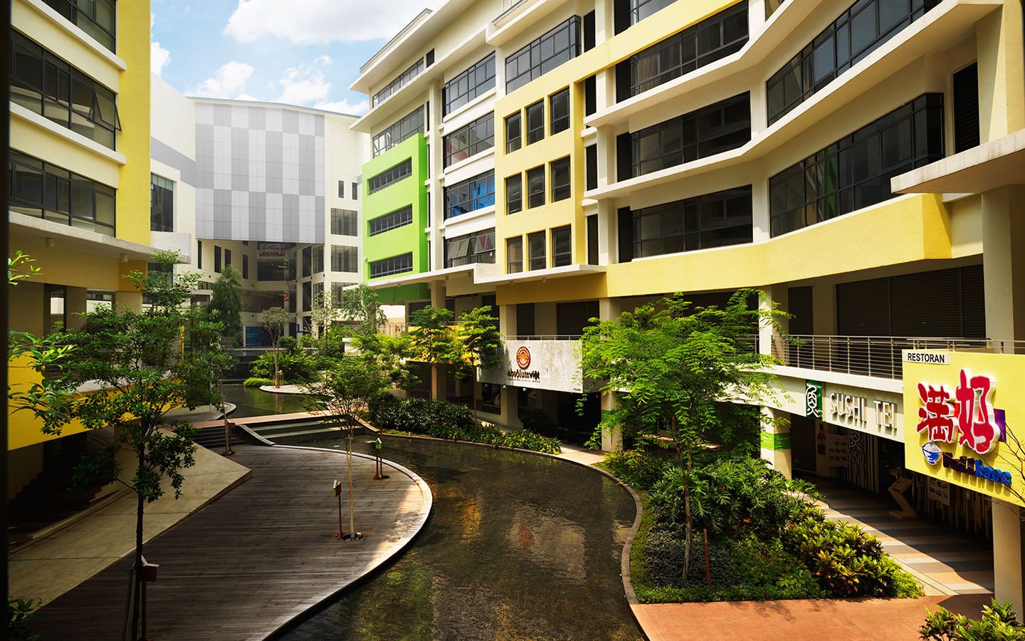 Adjoining 2 Office Unit at SetiaWalk Puchong - photo 2
