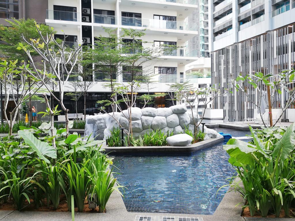 188 Suites Fraser Residence Below Market 229k - photo 2