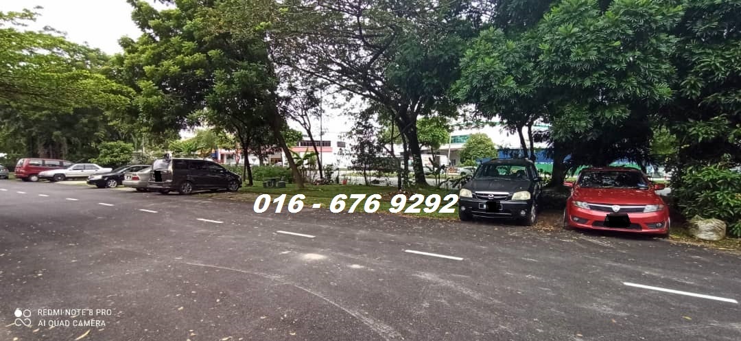 2 Sty House at Subang Jaya, Below Market 156k - photo 2