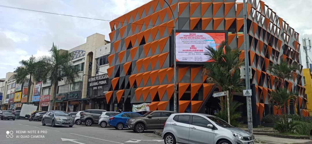 2 STY HOUSE AT KAJANG, RENOVATED, FULL LOAN - photo 4