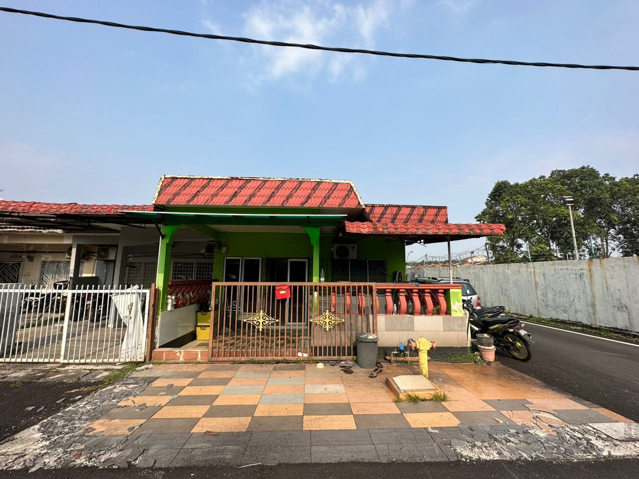 Endlot Single Storey ...