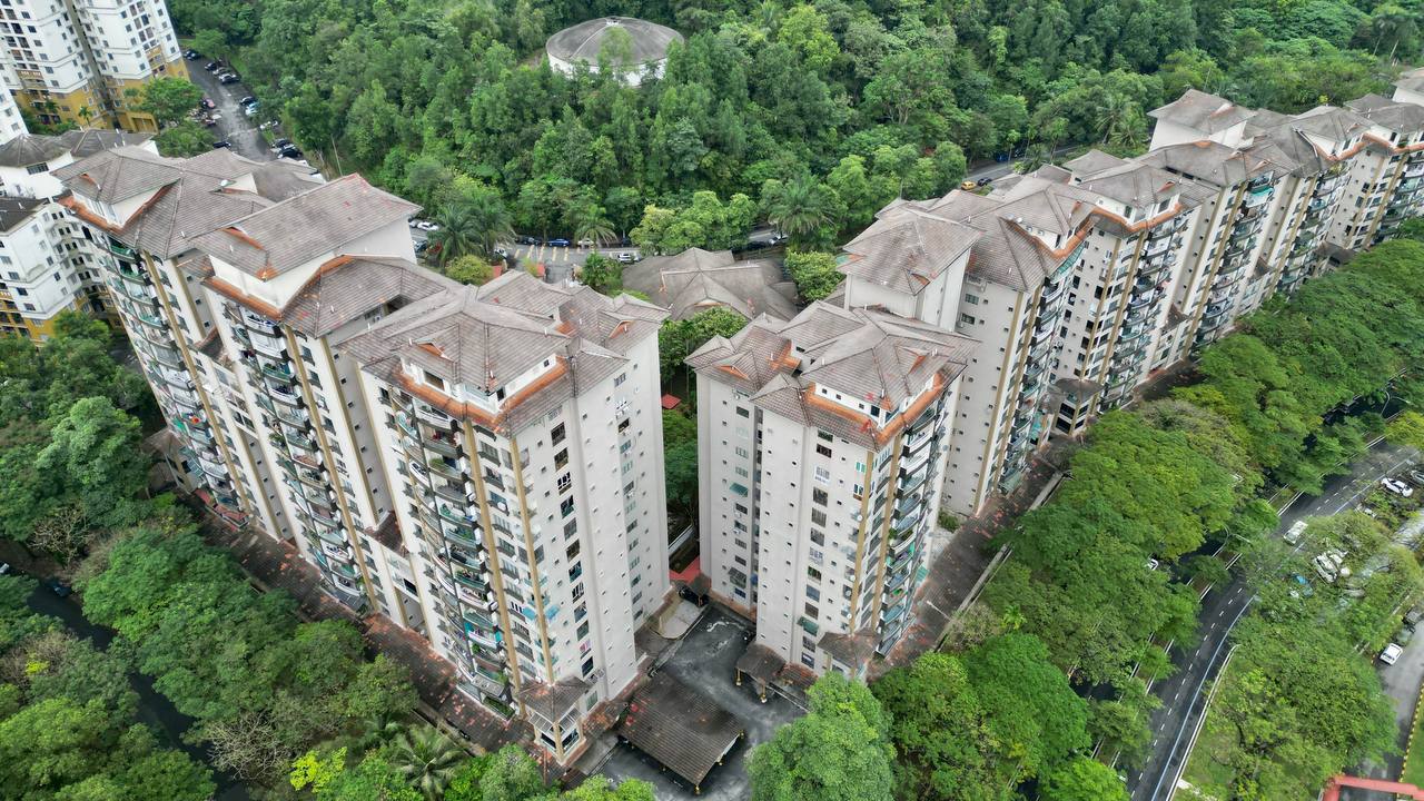 CORNER UNIT EMERALD  ...
