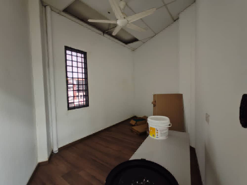 RAWANG corner shoplot - photo 3