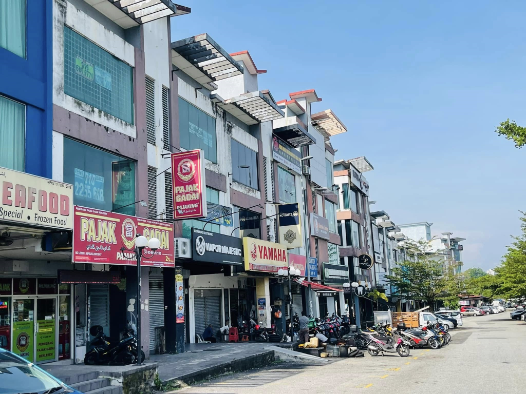 Mahkota Cheras 3sty Shop - photo 3