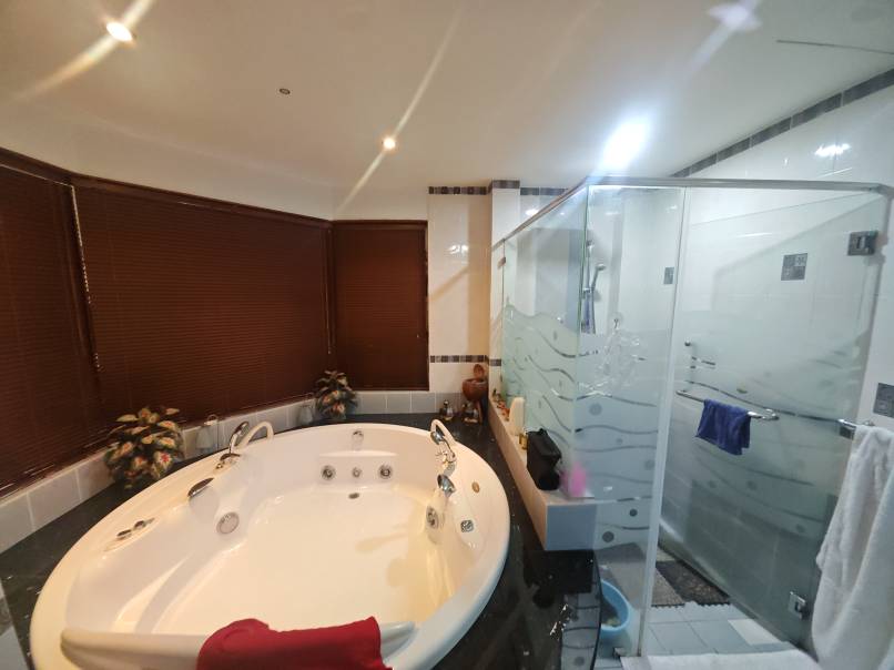 11 Bedroom Bungalow Freehold beside Eko Cheras - photo 7