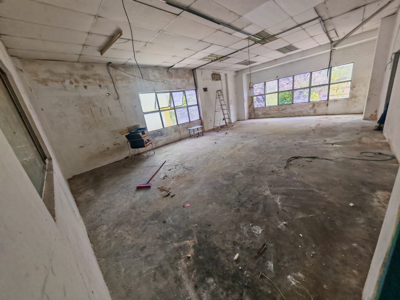 Oug freehold extended factory - photo 2