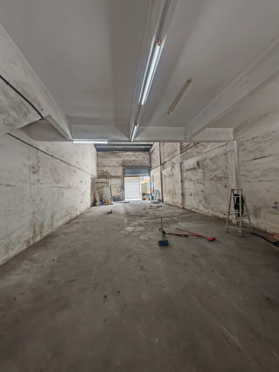 Oug freehold extended factory - photo 3