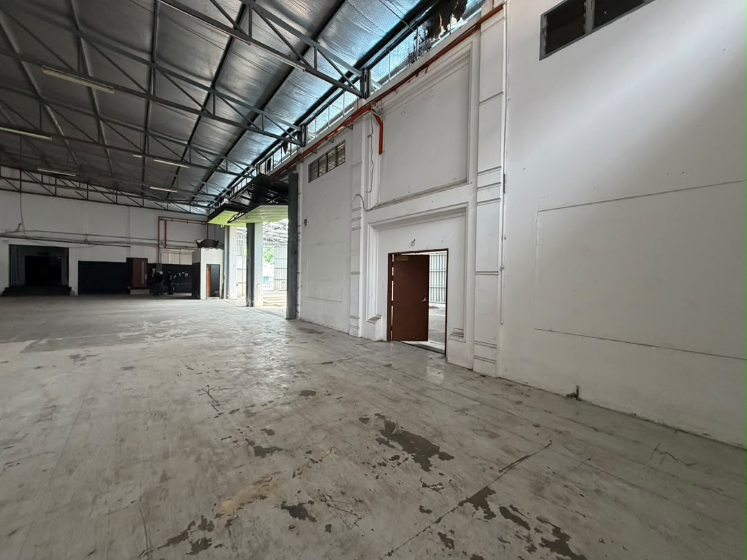 Kota Damansara Factory Warehouse - photo 4