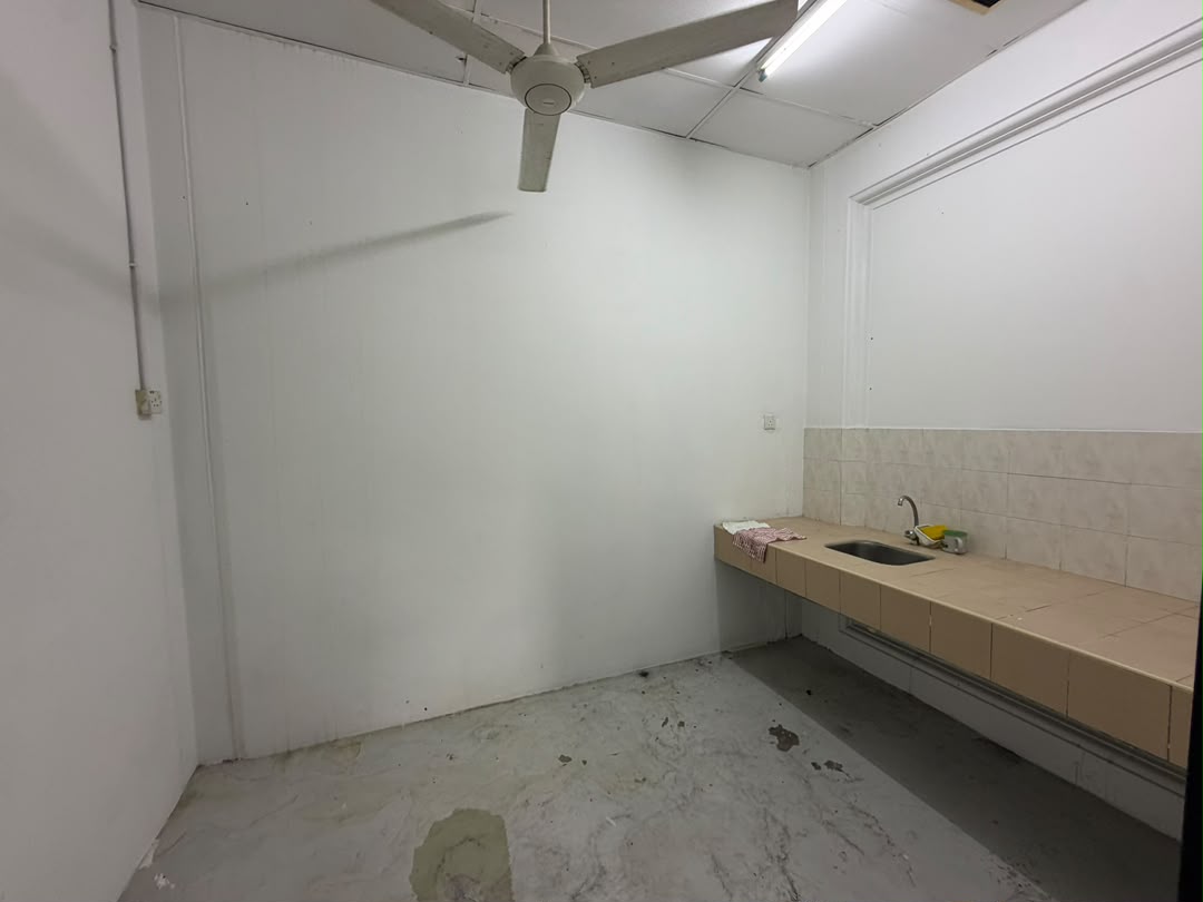 Kota Damansara Factory Warehouse - photo 5